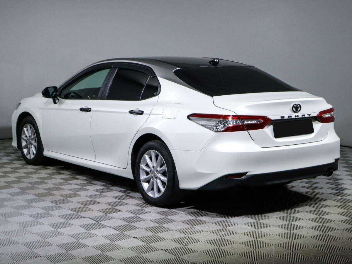 Toyota Camry 2019 года с пробегом. Фото: #5