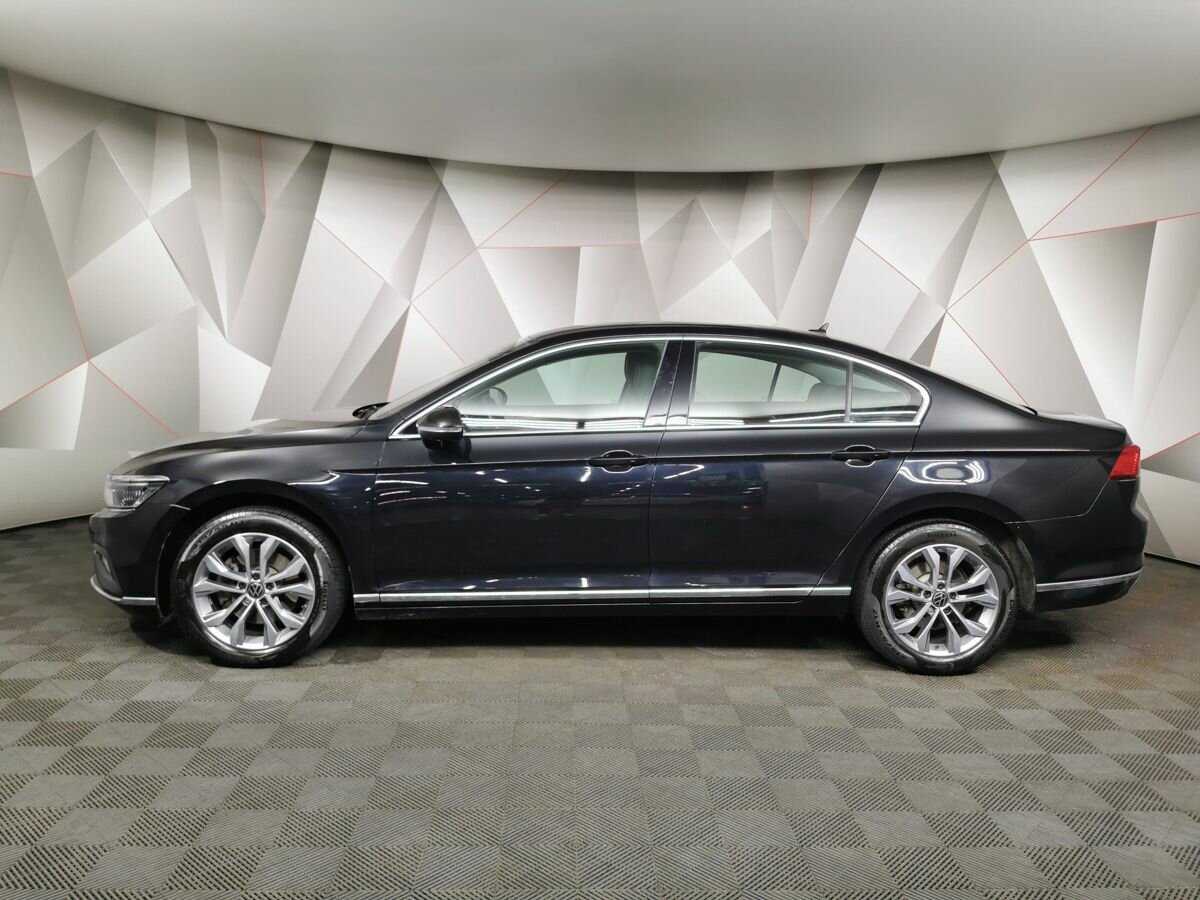 Volkswagen Passat 2021 года с пробегом. Фото: #4