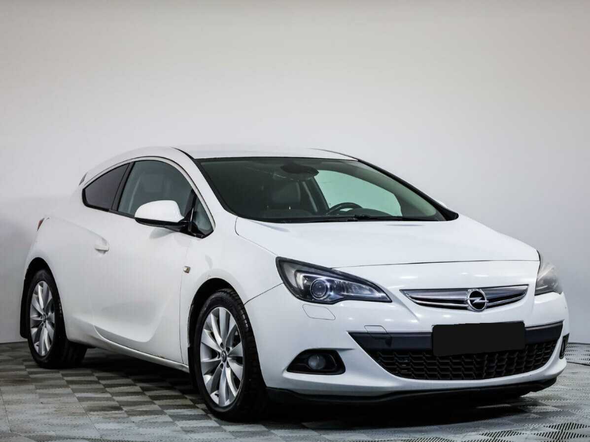 Opel Astra 2012 года с пробегом. Фото: #1
