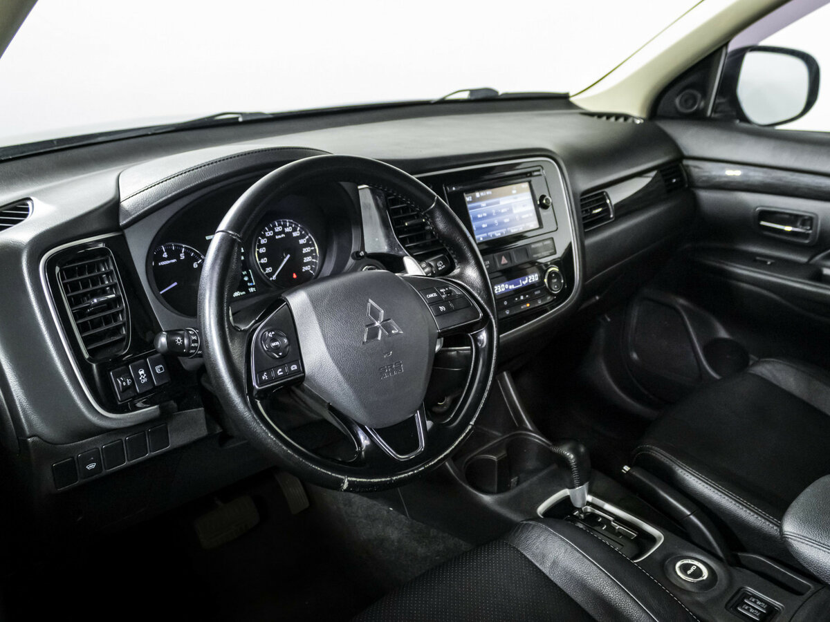 Mitsubishi Outlander 2015 года с пробегом. Фото: #8