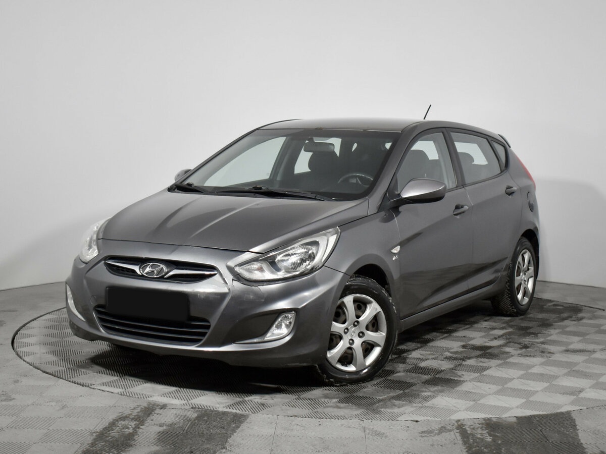 Hyundai Solaris 2012 года с пробегом. Посмотреть фото