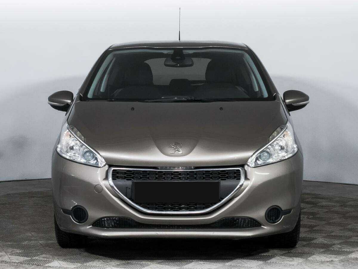 Peugeot 208 2013 года с пробегом. Фото: #1