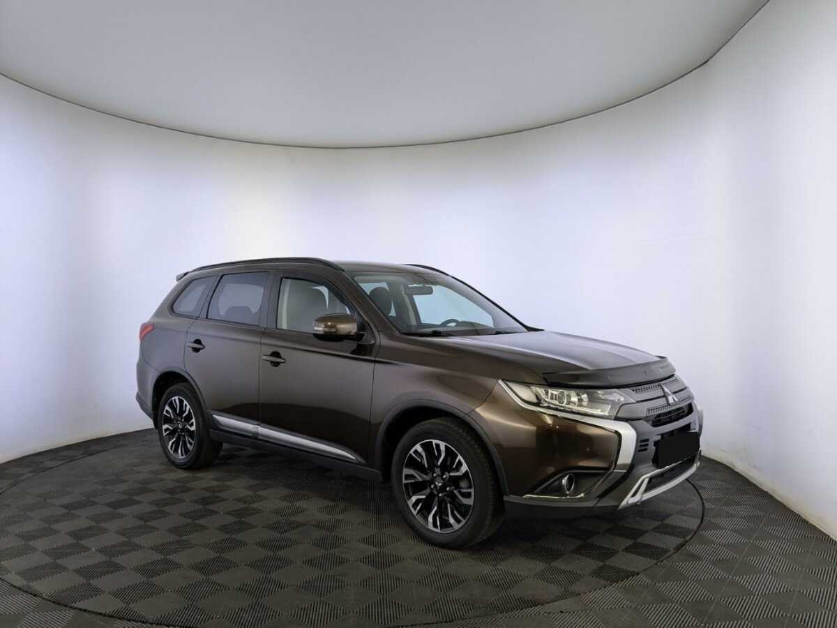 Mitsubishi Outlander 2022 года с пробегом. Фото: #2