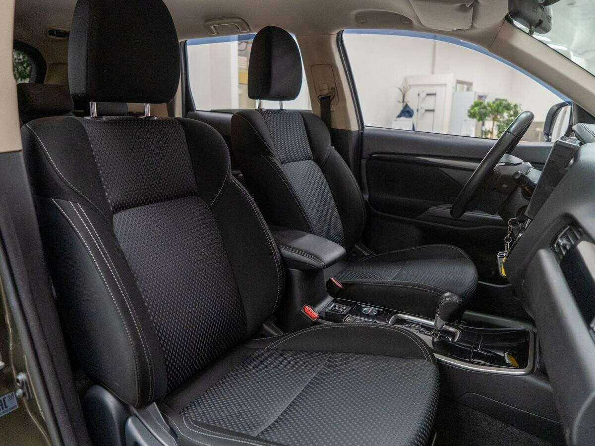 Mitsubishi Outlander 2018 года с пробегом. Фото: #9