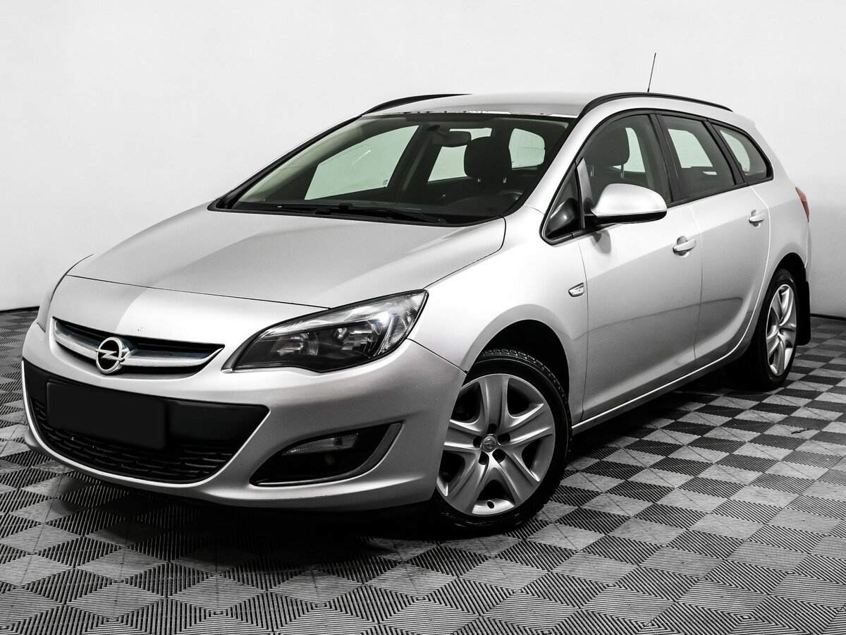 Opel Astra 2013 года с пробегом. Посмотреть фото