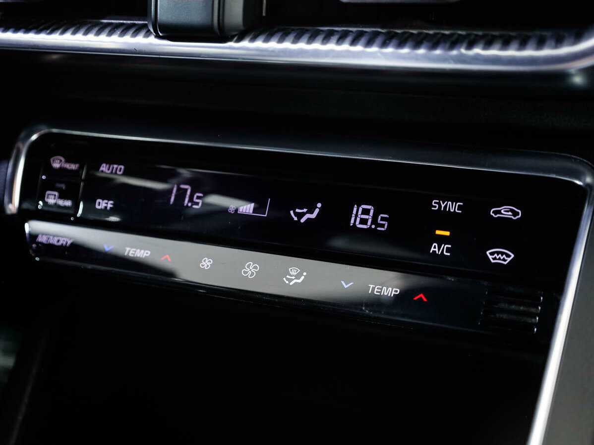 Kia K5 2020 года с пробегом. Фото: #17