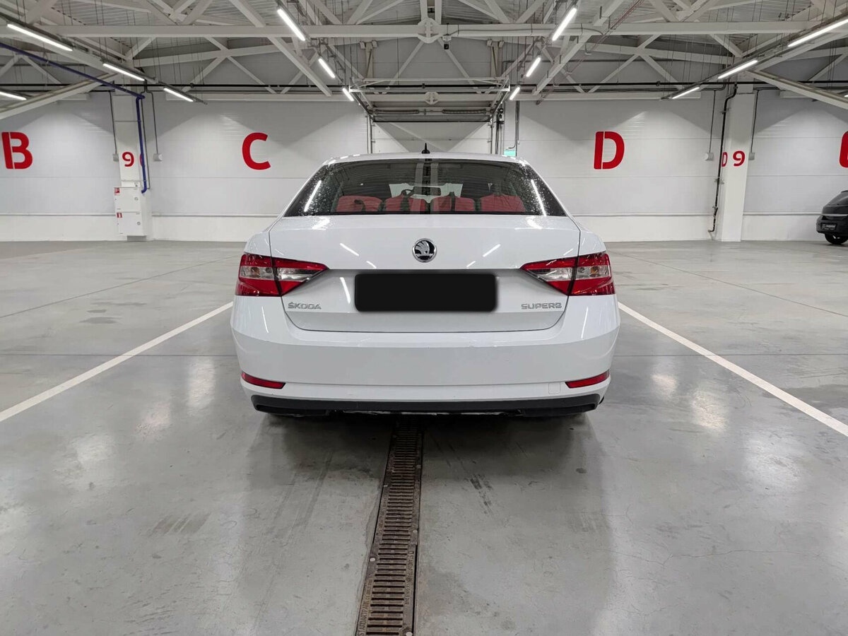 Skoda Superb 2016 года с пробегом. Фото: #5