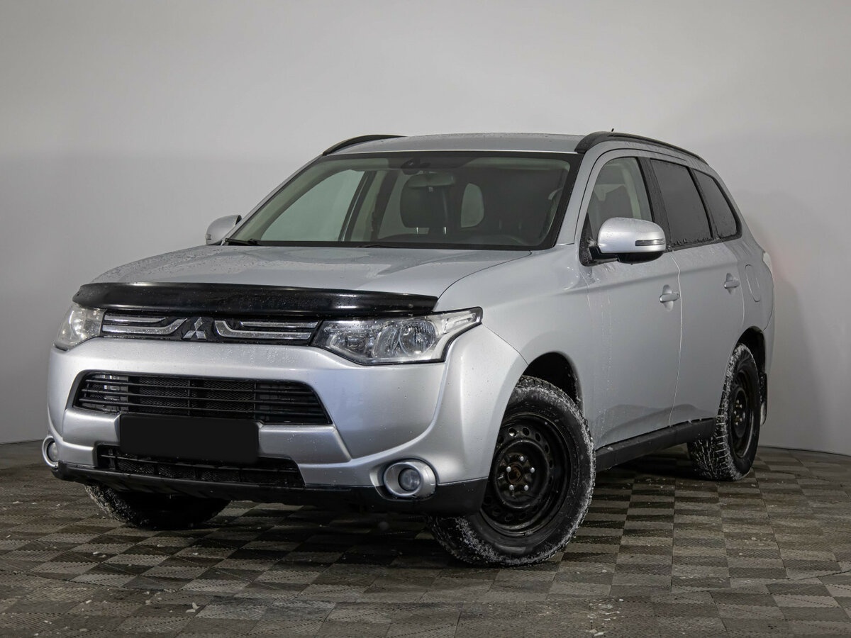 Mitsubishi Outlander 2013 года с пробегом. Посмотреть фото