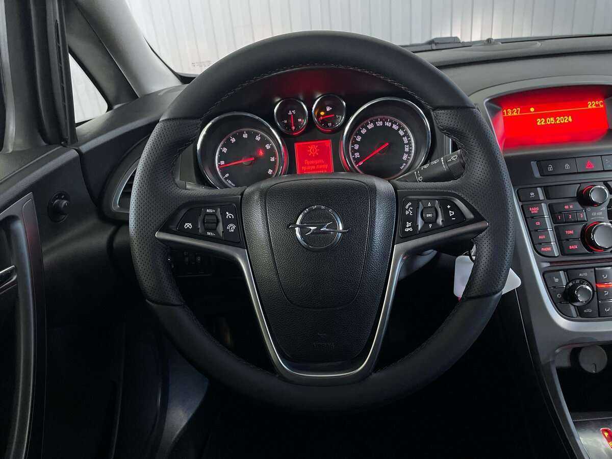 Opel Astra 2012 года с пробегом. Фото: #9