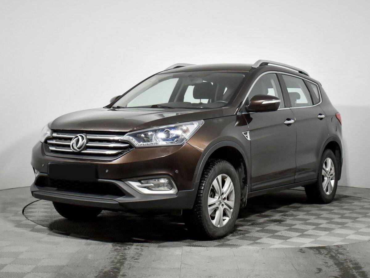 Dongfeng AX7 2017 года с пробегом. Посмотреть фото
