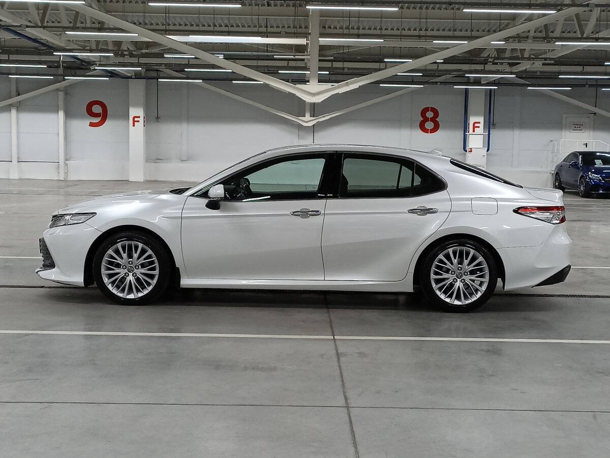 Toyota Camry 2019 года с пробегом. Фото: #7