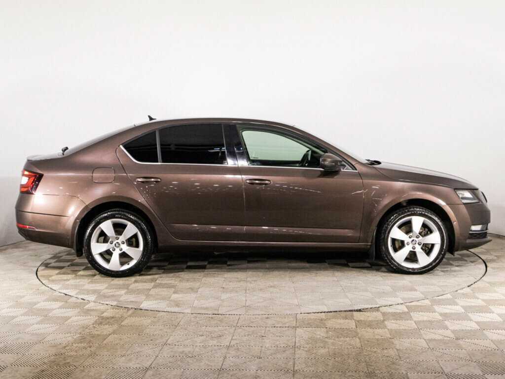 Skoda Octavia 2019 года с пробегом. Фото: #3