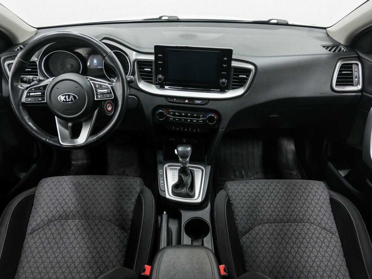 Kia Ceed 2020 года с пробегом. Фото: #11