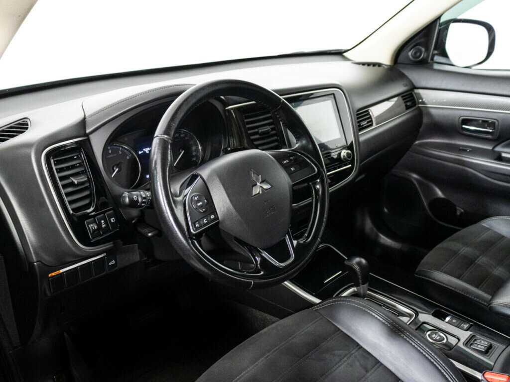 Mitsubishi Outlander 2021 года с пробегом. Фото: #10