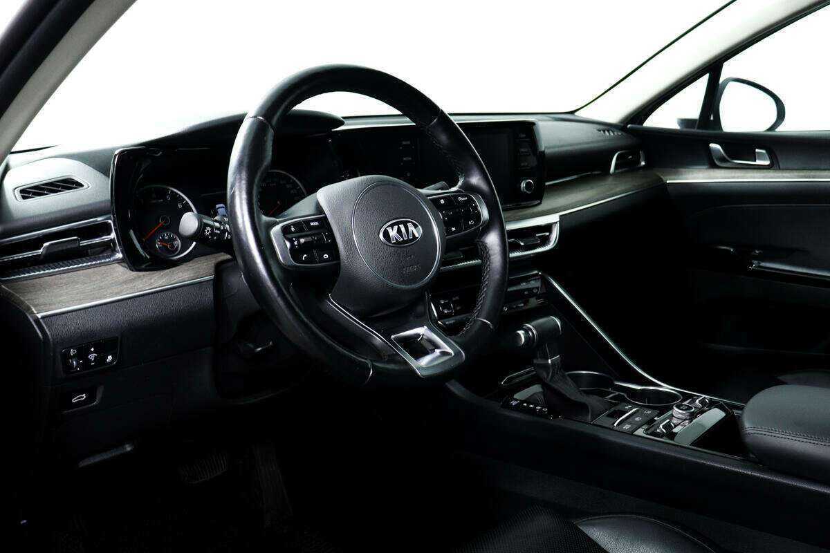 Kia K5 2021 года с пробегом. Фото: #12