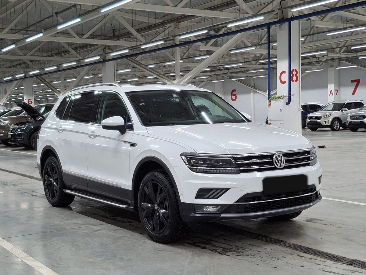 Volkswagen Tiguan 2018 года с пробегом. Фото: #2