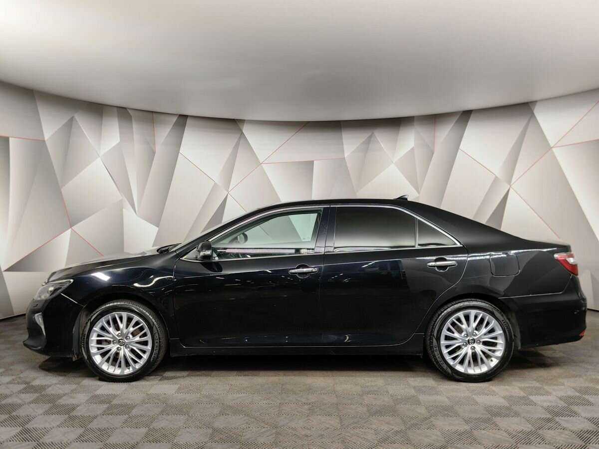 Toyota Camry 2017 года с пробегом. Фото: #4
