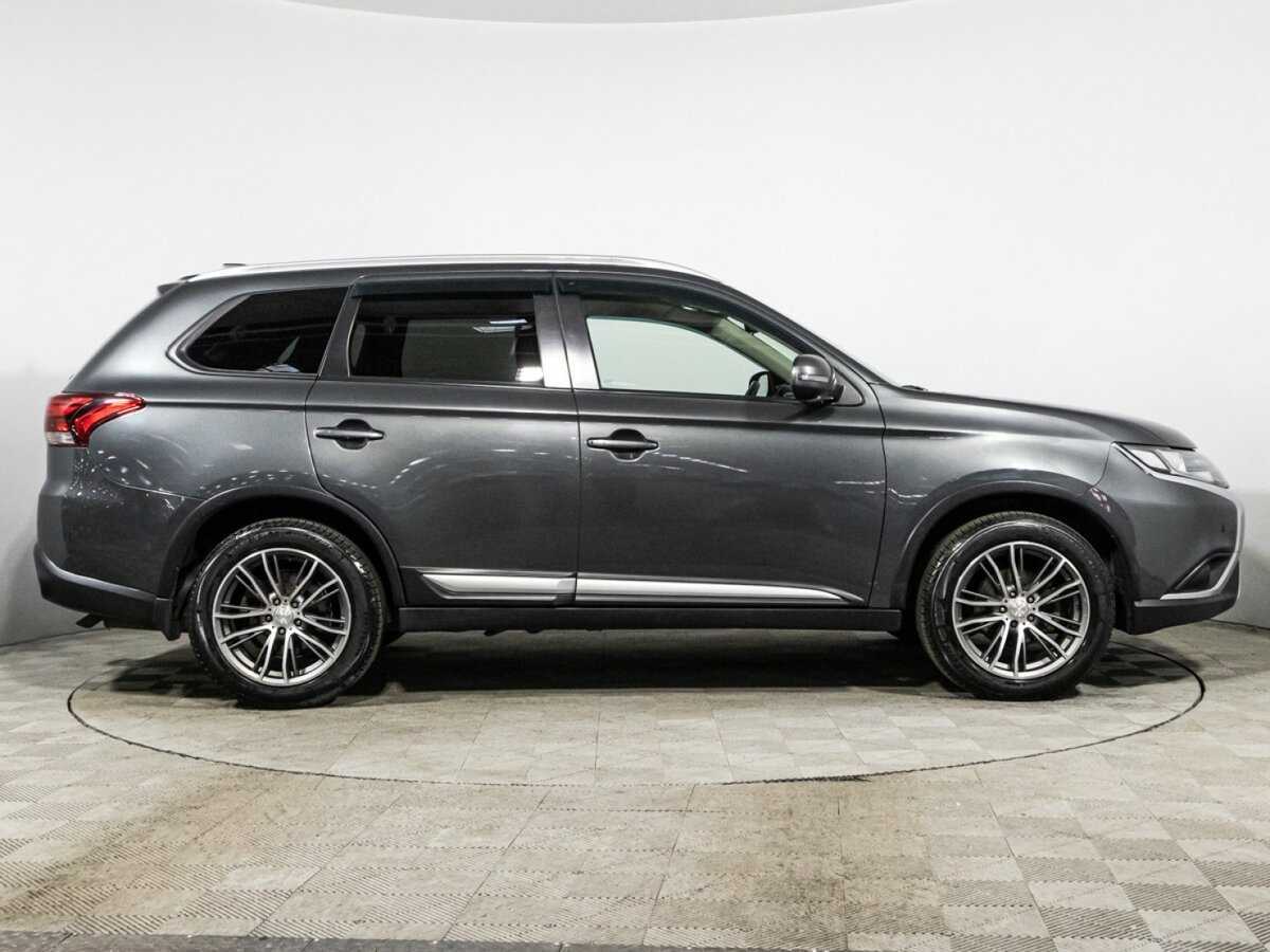 Mitsubishi Outlander 2019 года с пробегом. Фото: #3