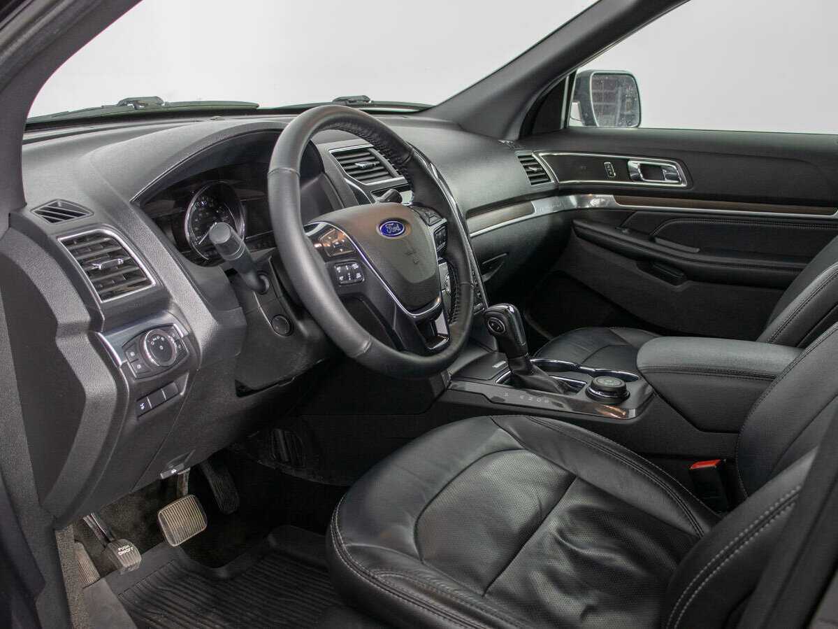 Ford Explorer 2018 года с пробегом. Фото: #9