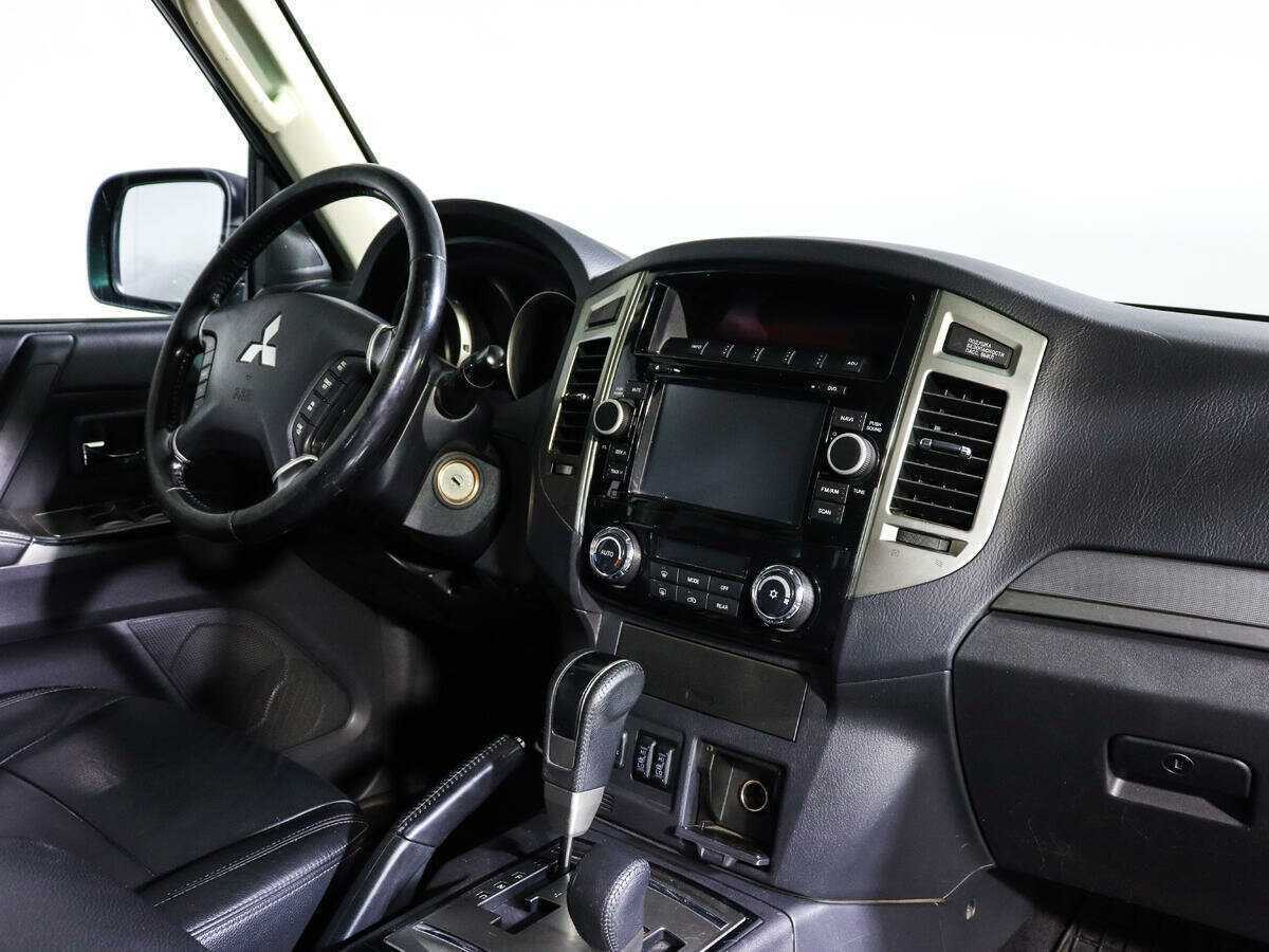 Mitsubishi Pajero 2014 года с пробегом. Фото: #6