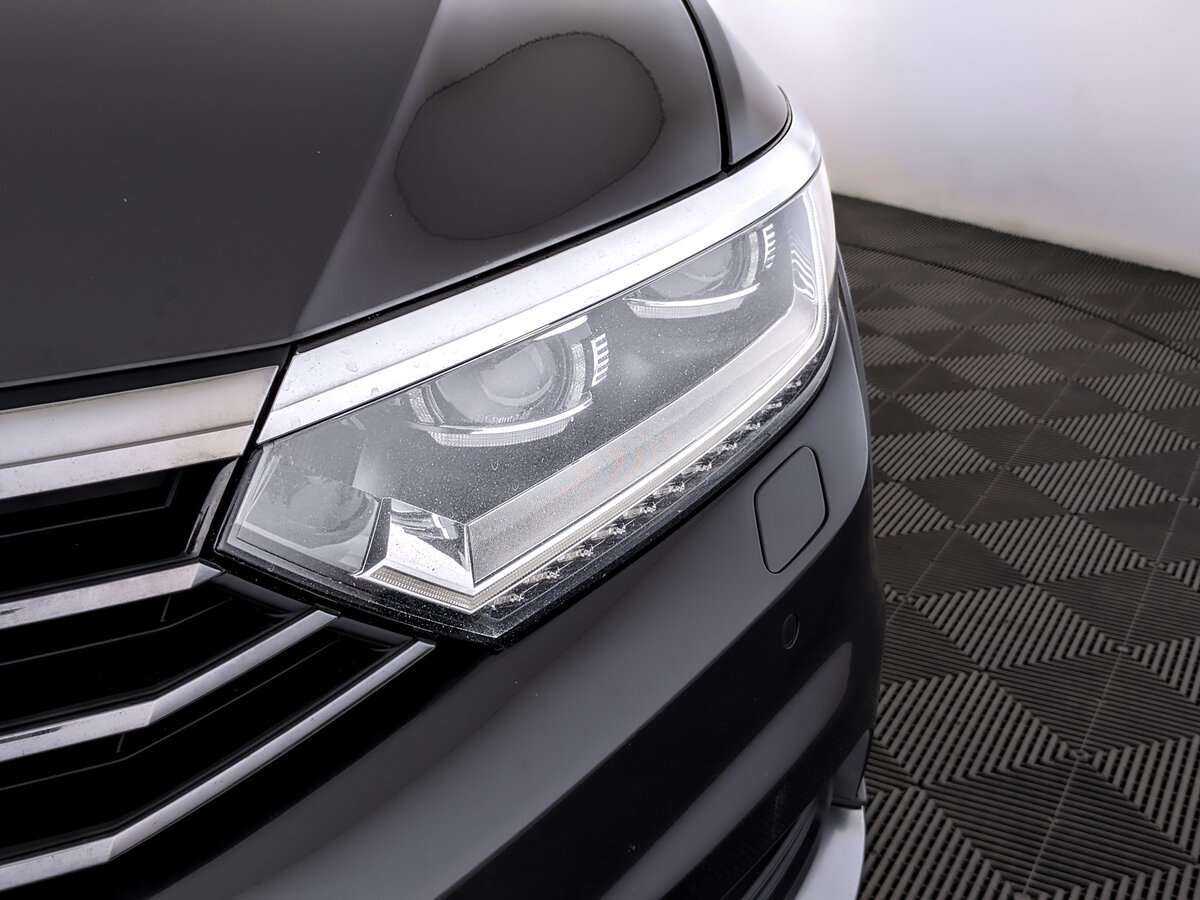 Volkswagen Passat 2018 года с пробегом. Фото: #16