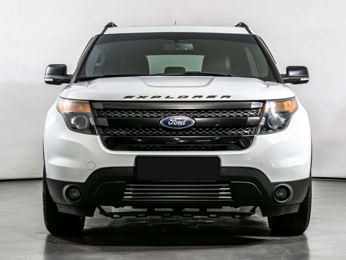 Ford Explorer 2013 года с пробегом. Фото: #1