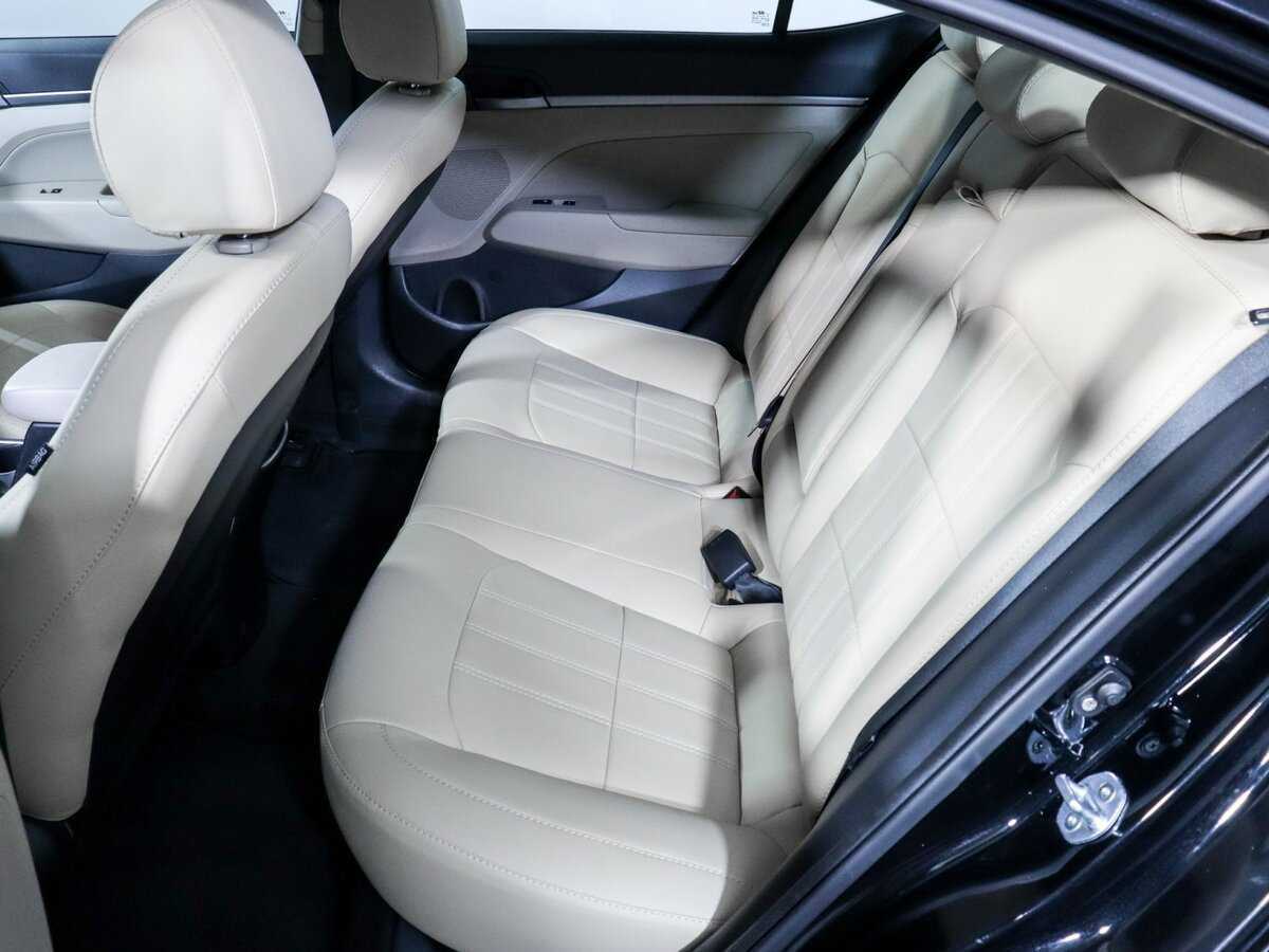 Hyundai Elantra 2018 года с пробегом. Фото: #6
