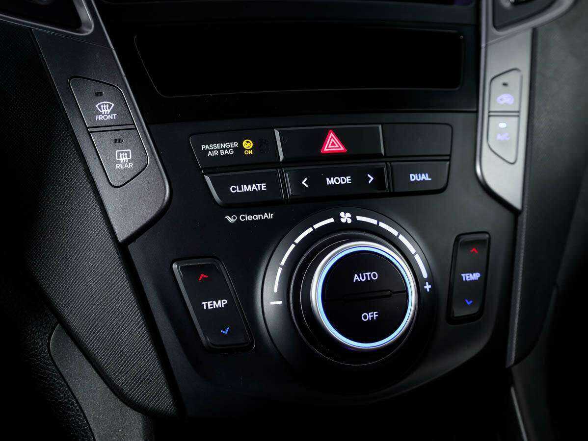 Hyundai Santa Fe 2013 года с пробегом. Фото: #16