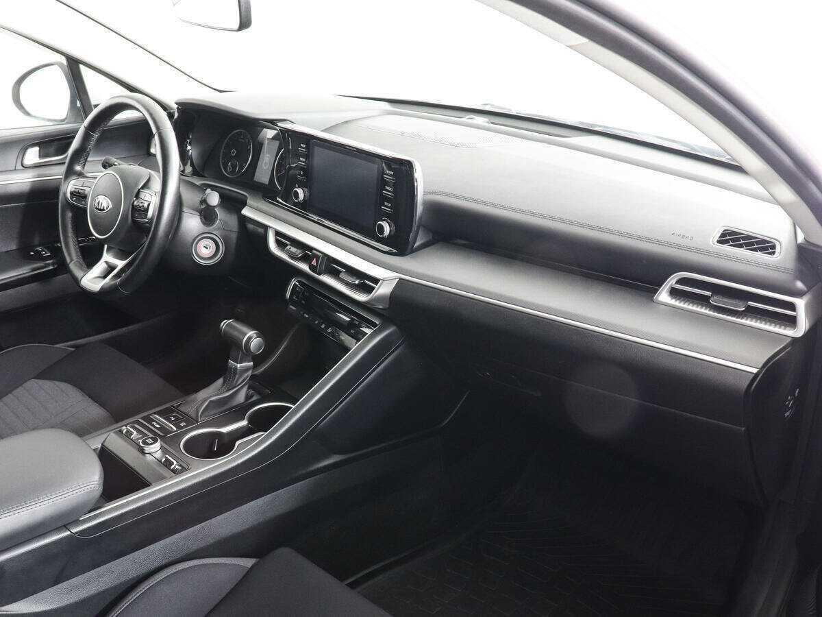 Kia K5 2021 года с пробегом. Фото: #9