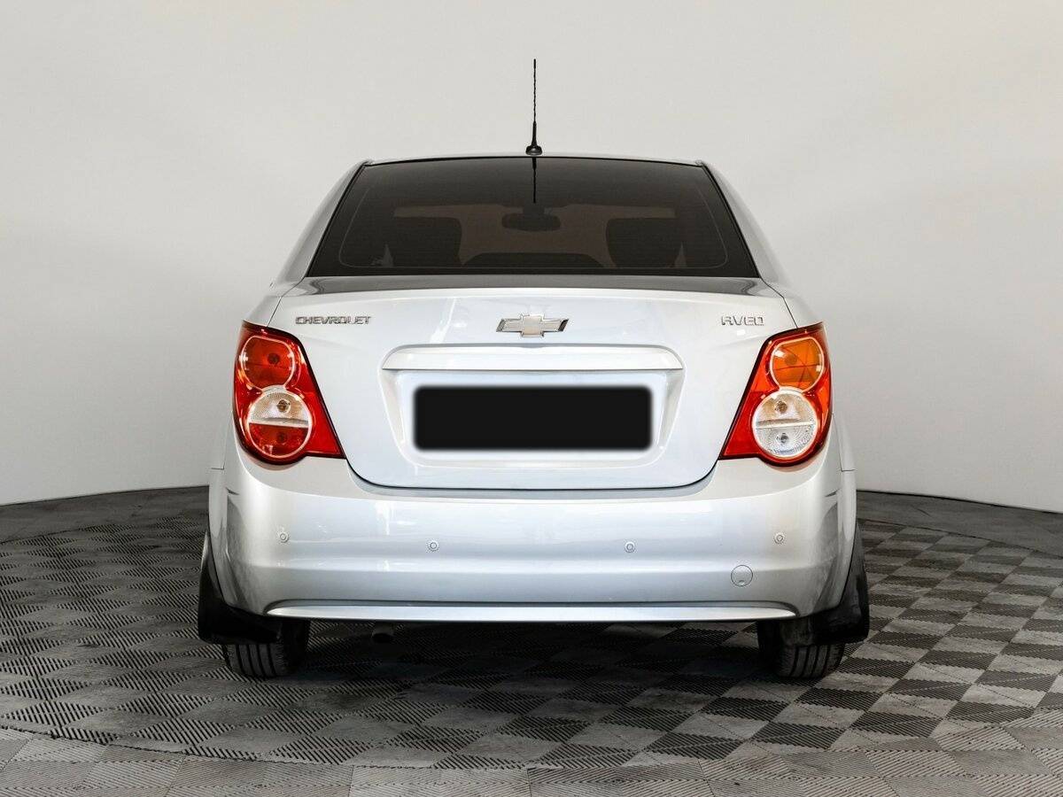 Chevrolet Aveo 2015 года с пробегом. Фото: #4