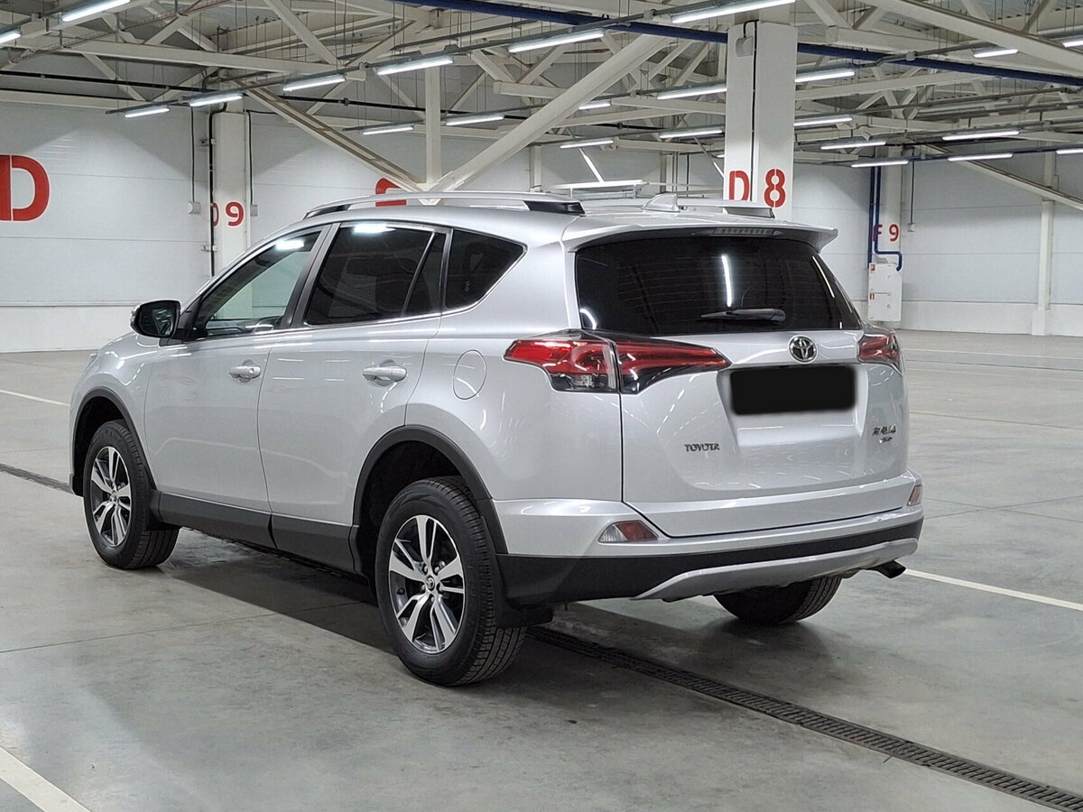 Toyota RAV4 2019 года с пробегом. Фото: #6
