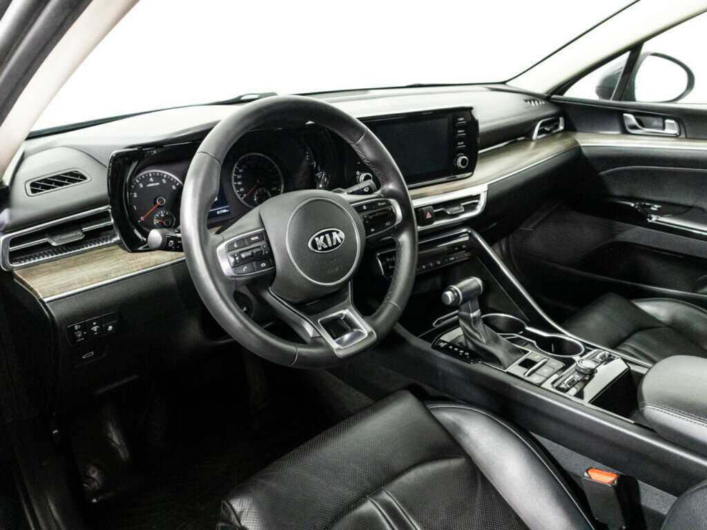 Kia K5 2020 года с пробегом. Фото: #11