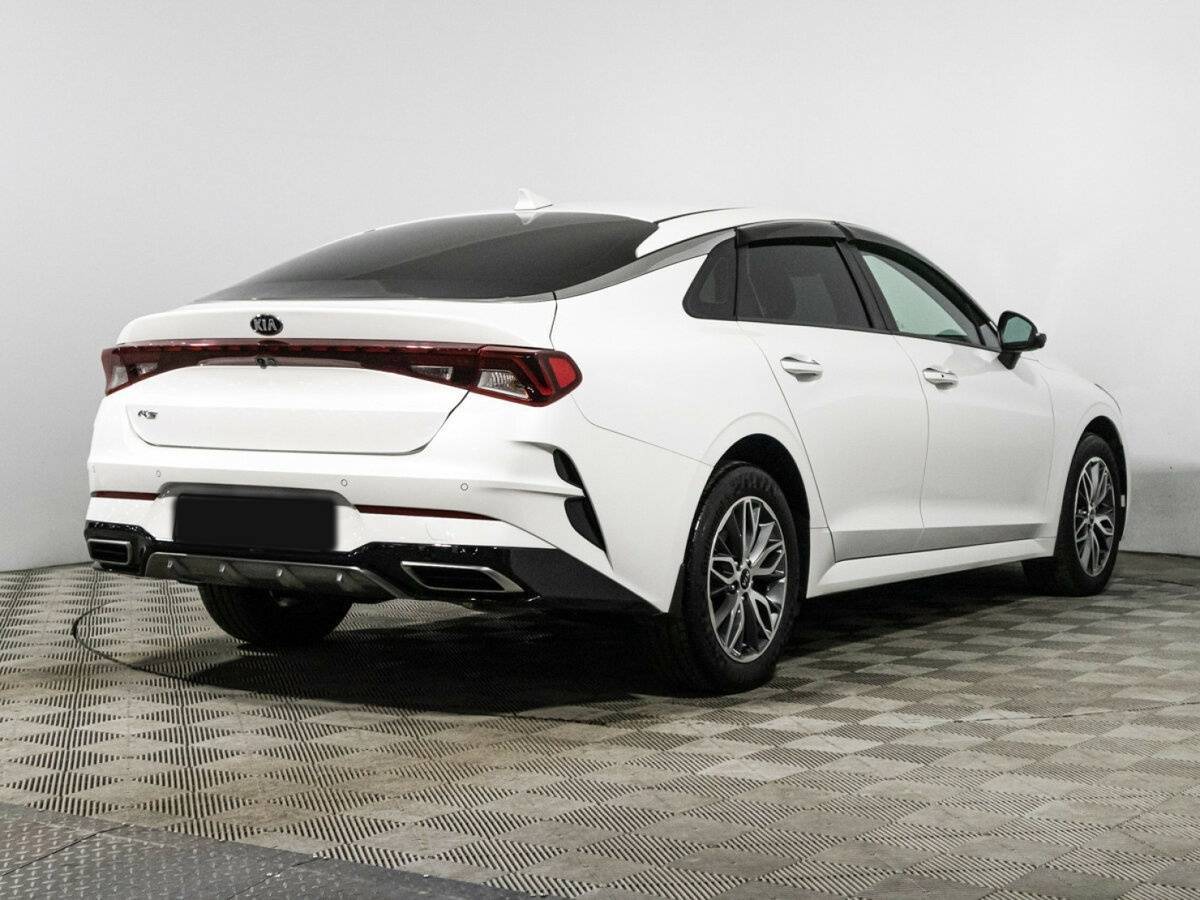 Kia K5 2021 года с пробегом. Фото: #4