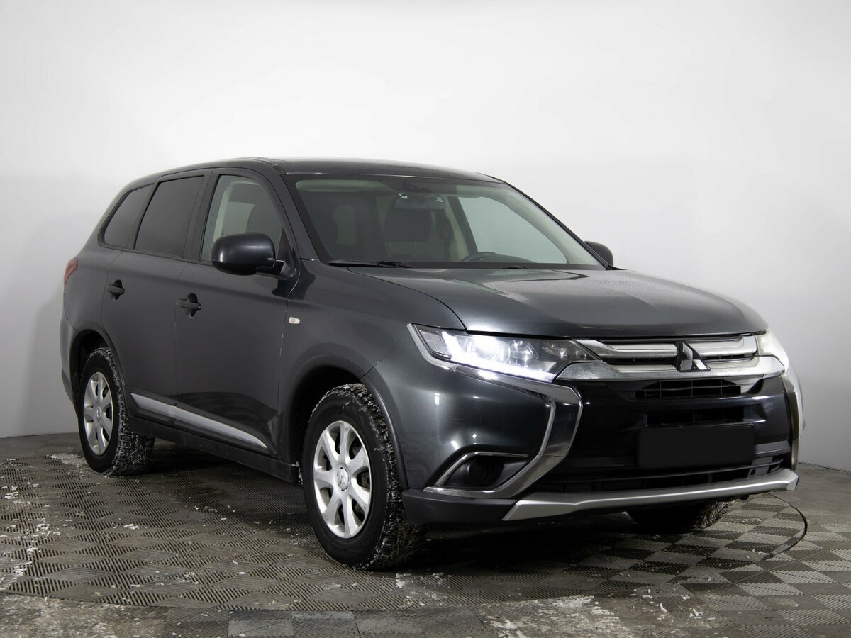 Mitsubishi Outlander 2018 года с пробегом. Фото: #2