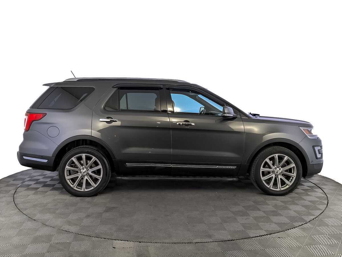 Ford Explorer 2017 года с пробегом. Фото: #3