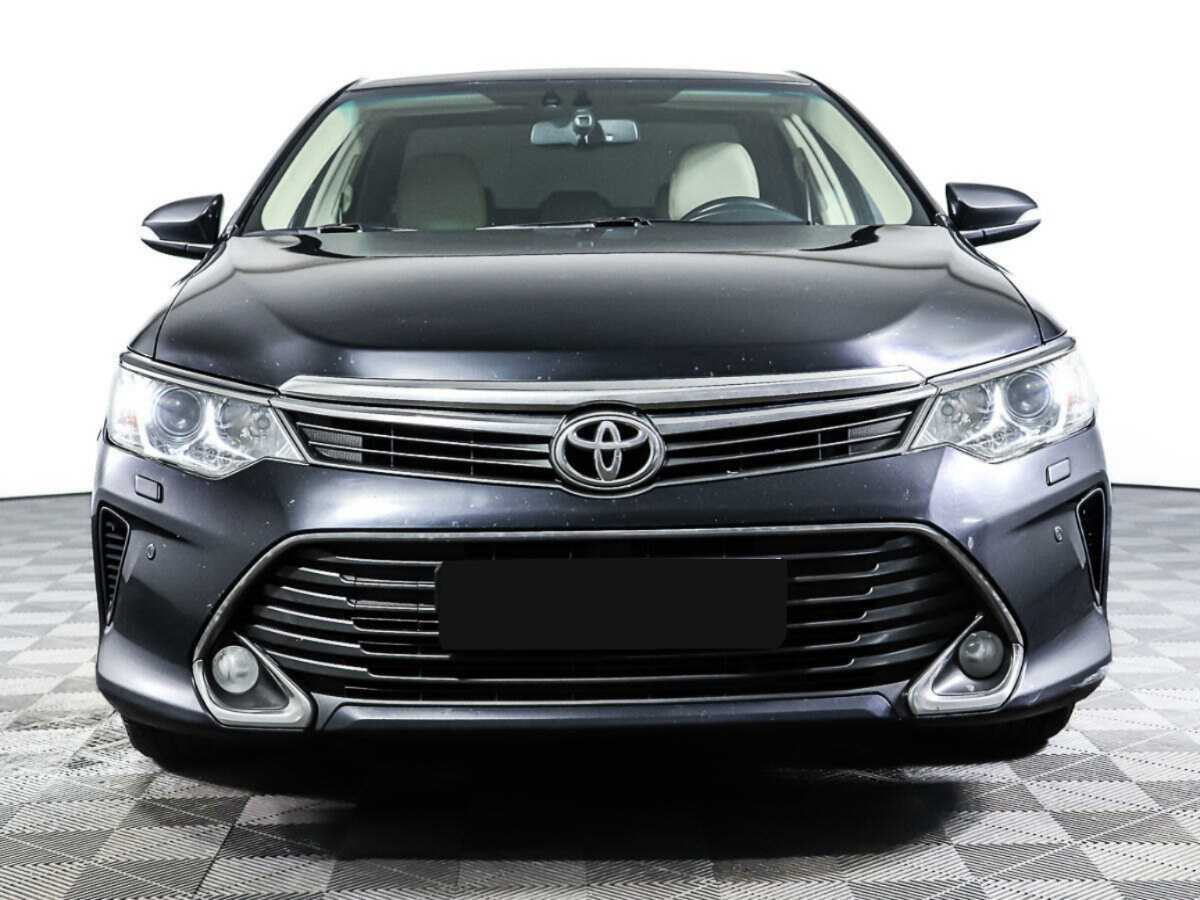Toyota Camry 2015 года с пробегом. Посмотреть фото