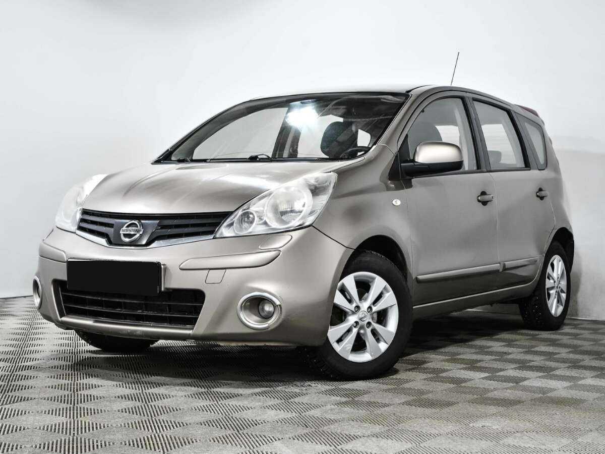 Nissan Note 2013 года с пробегом. Посмотреть фото