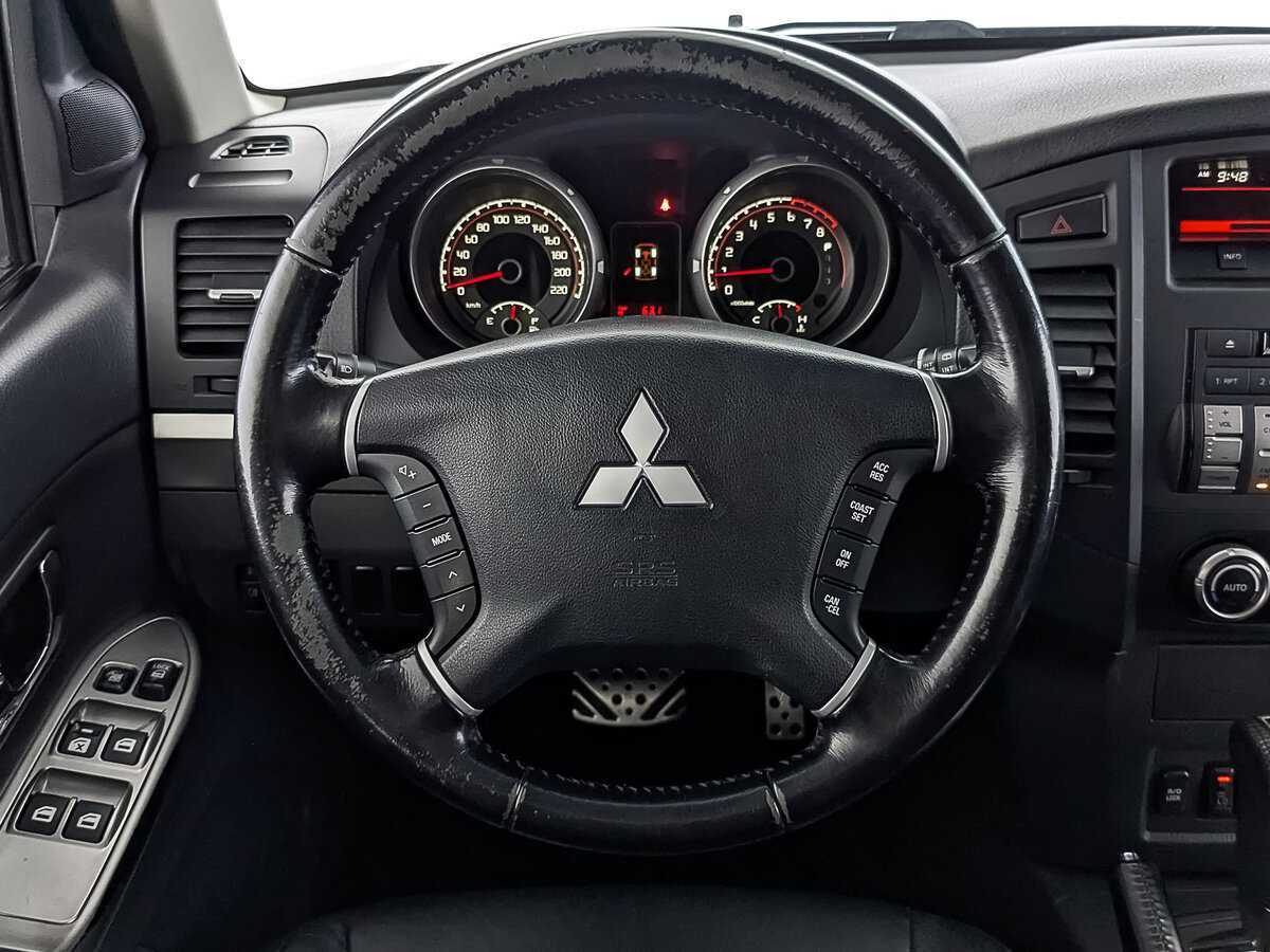 Mitsubishi Pajero 2013 года с пробегом. Фото: #21