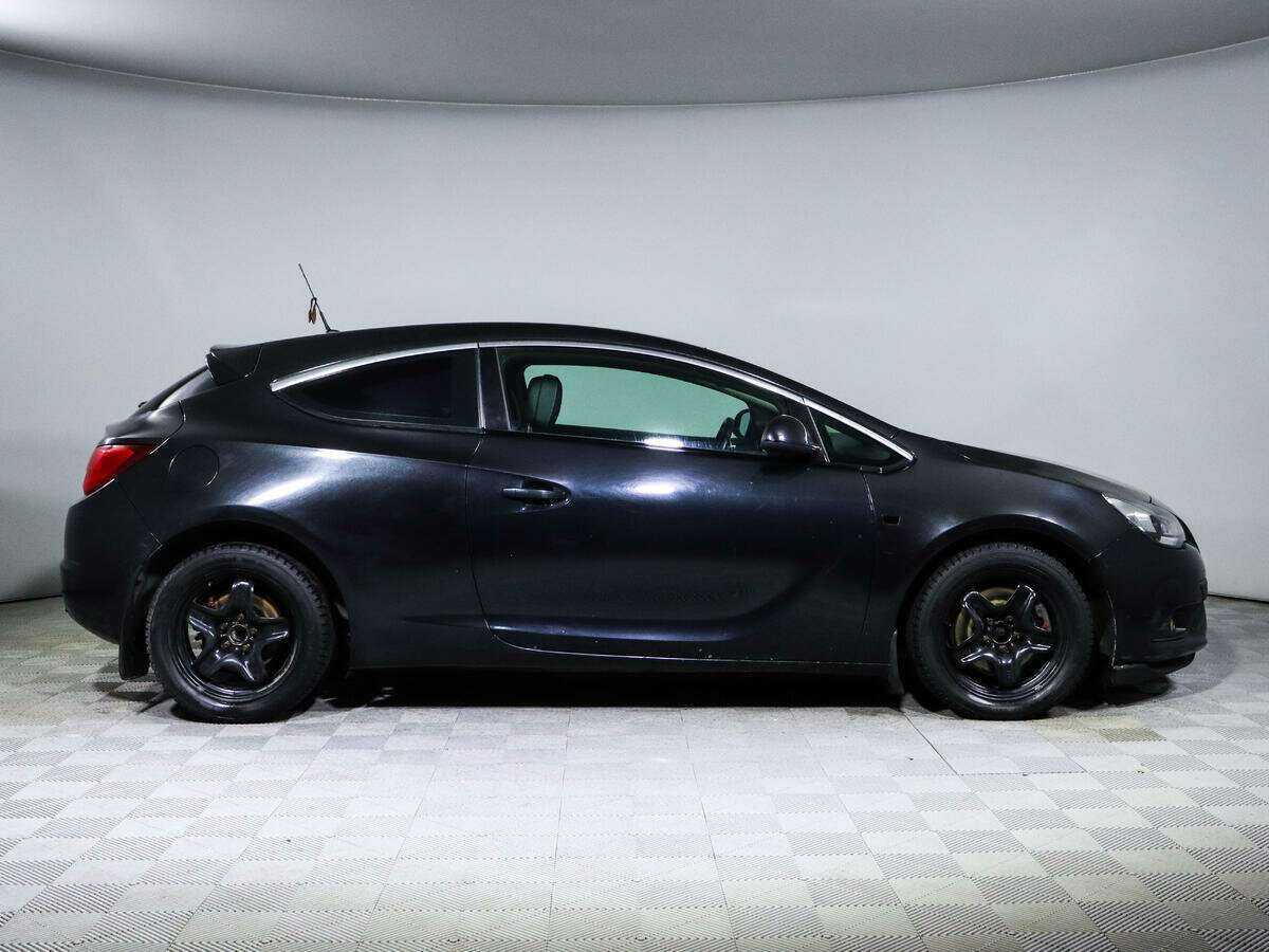 Opel Astra 2013 года с пробегом. Фото: #3