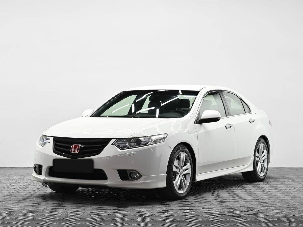 Honda Accord 2012 года с пробегом. Посмотреть фото