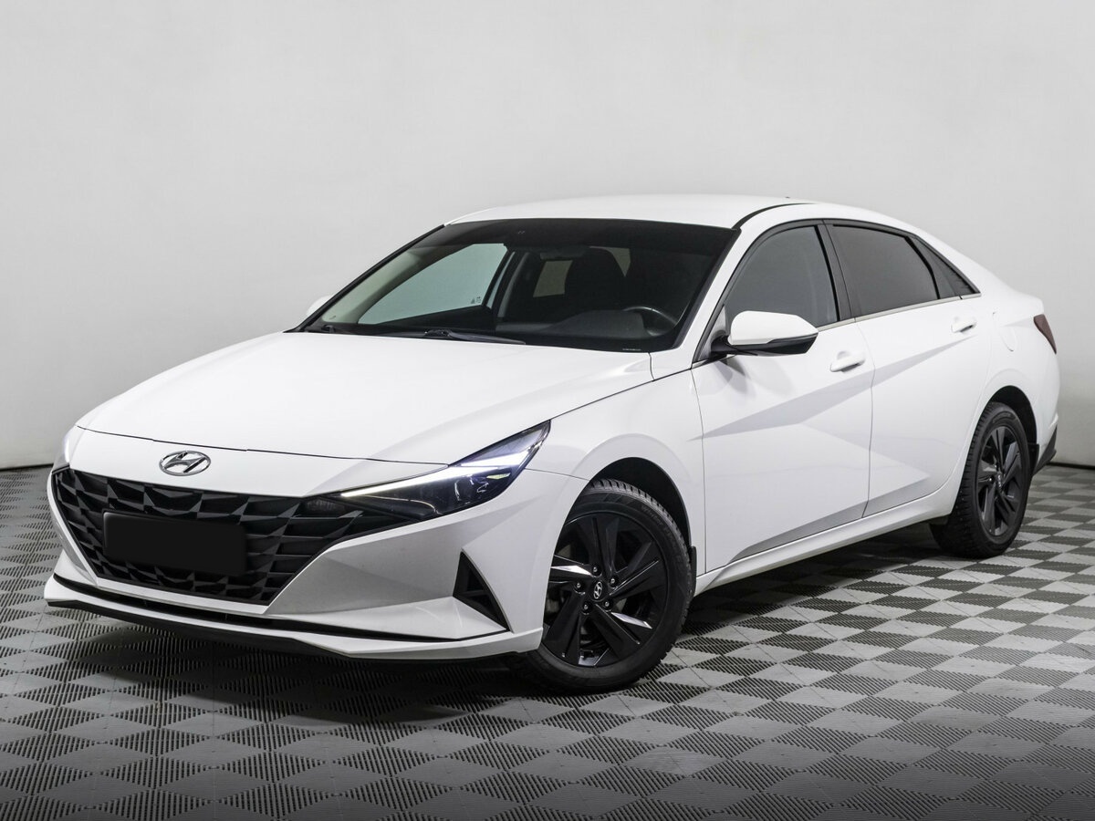 Hyundai Elantra 2021 года с пробегом. Посмотреть фото