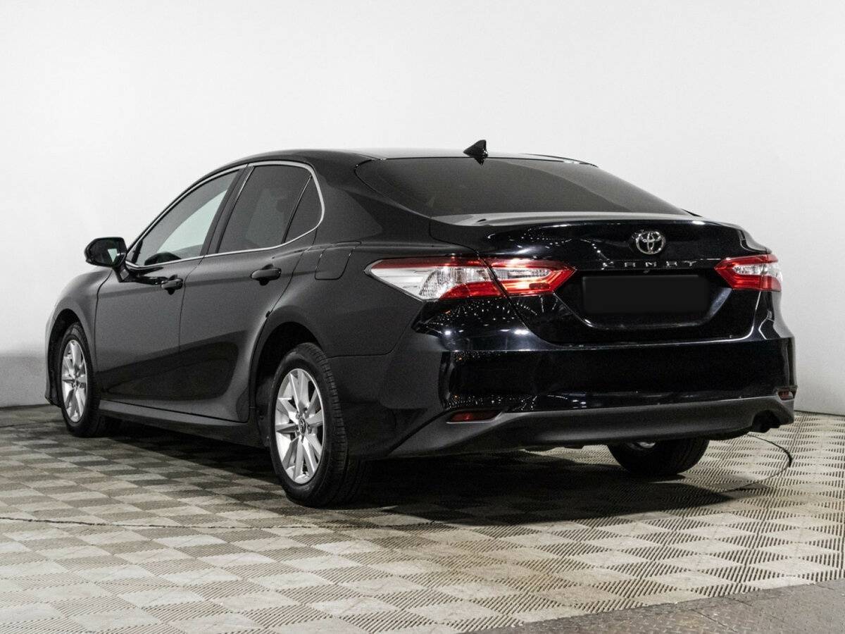Toyota Camry 2018 года с пробегом. Фото: #6
