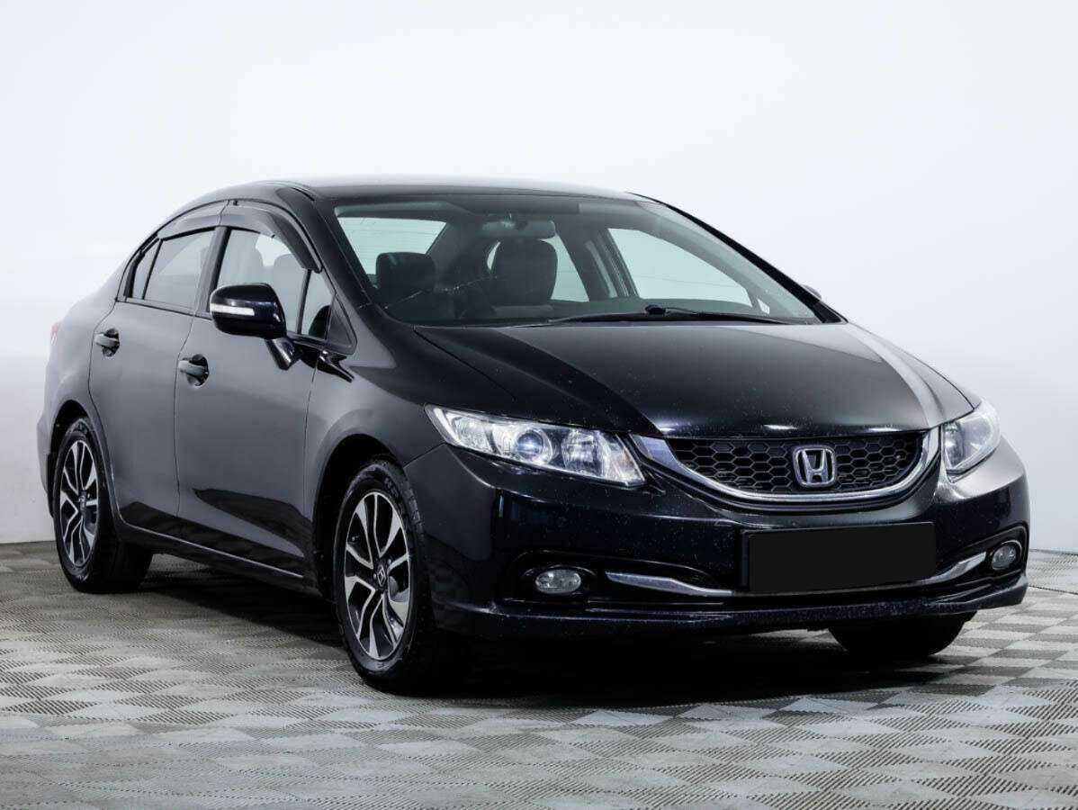 Honda Civic 2013 года с пробегом. Фото: #1