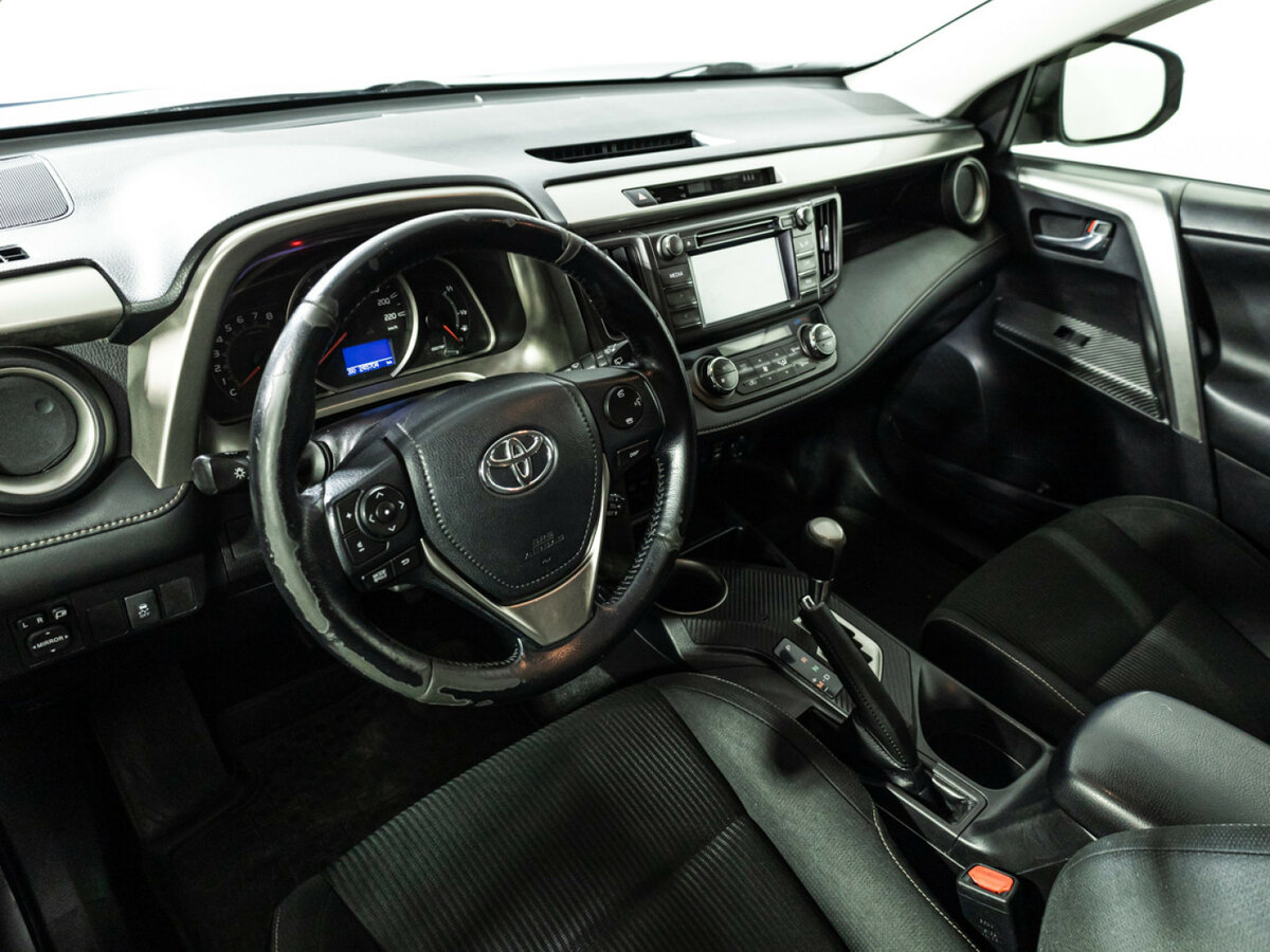 Toyota RAV4 2014 года с пробегом. Фото: #10