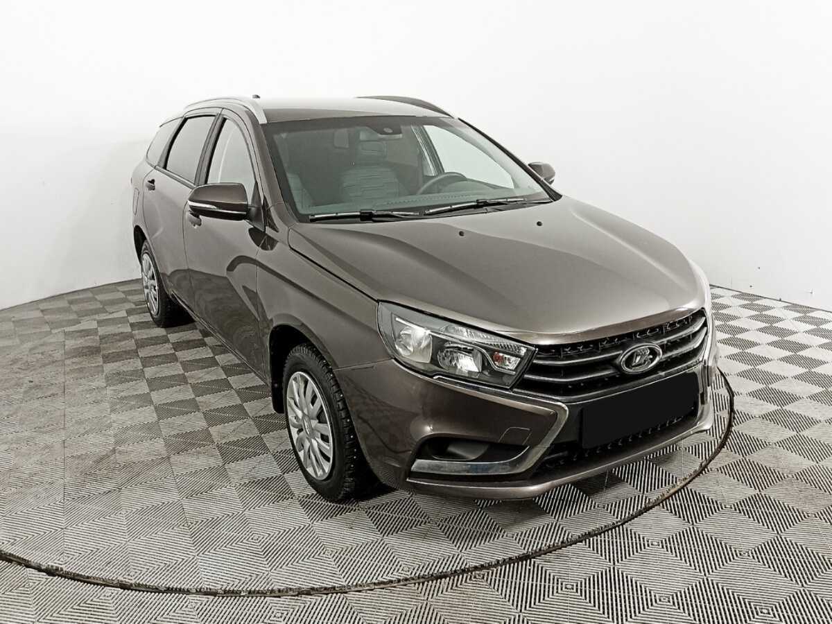 Lada (ВАЗ) Vesta 2021 года с пробегом. Фото: #2