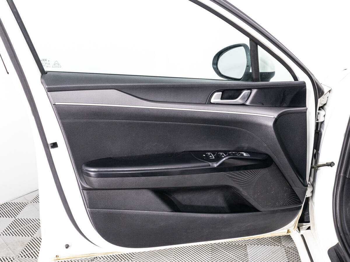 Kia K5 2020 года с пробегом. Фото: #20