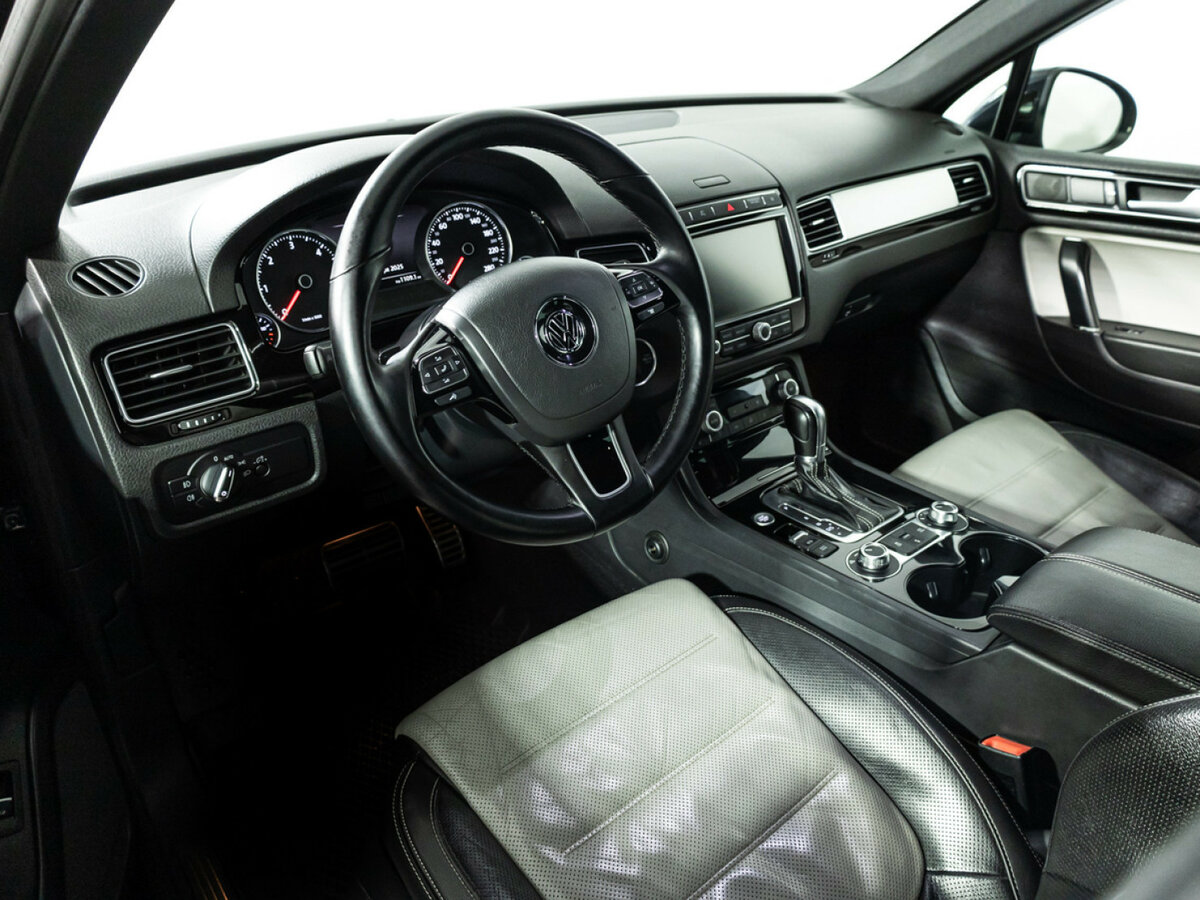 Volkswagen Touareg 2017 года с пробегом. Фото: #8