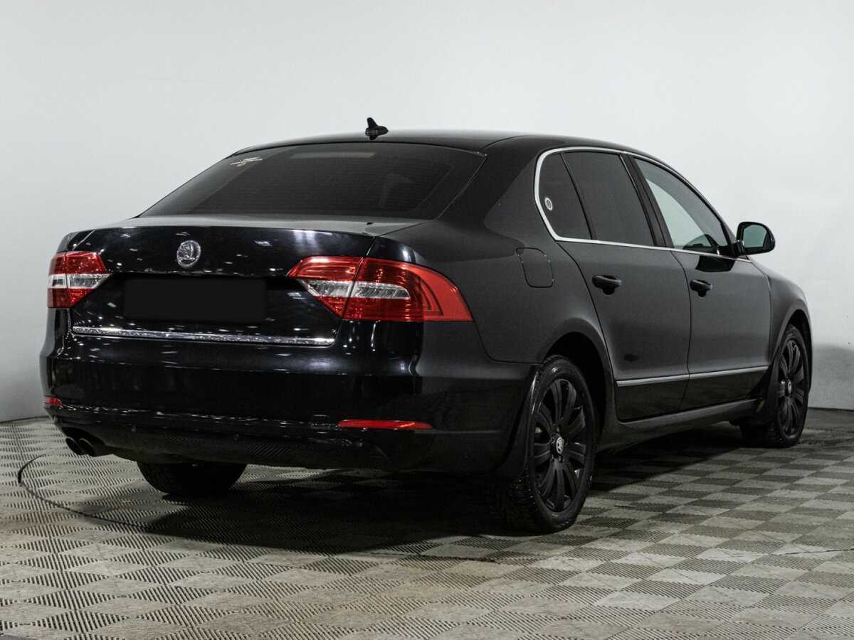 Skoda Superb 2013 года с пробегом. Фото: #4