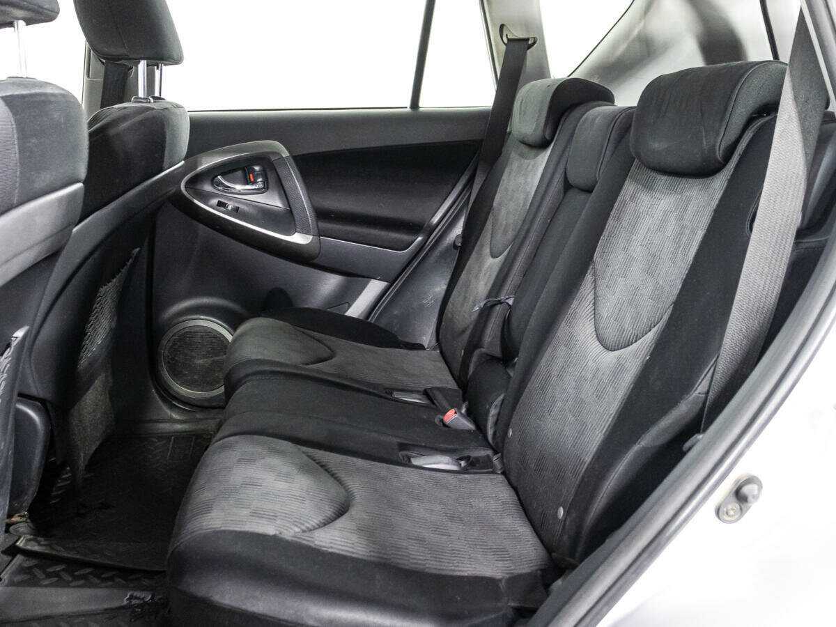Toyota RAV4 2012 года с пробегом. Фото: #8
