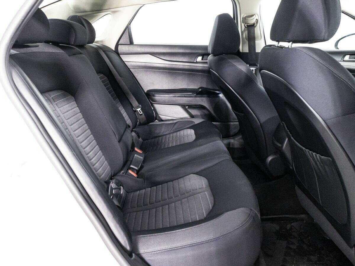 Kia K5 2020 года с пробегом. Фото: #18